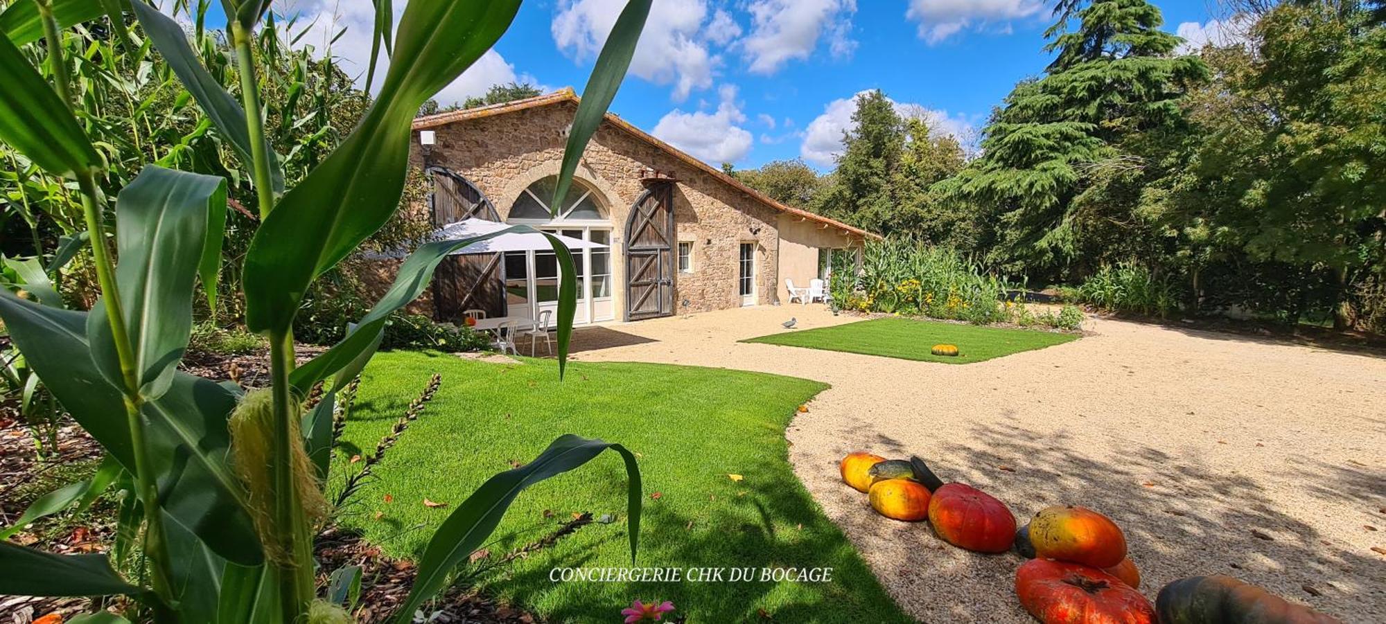 Villa Gite Le Puy Martineau Piscine Privee Interieure Chauffee A 10 Min Du Puy Du Fo à Saint-Mars-la-Réorthe Extérieur photo